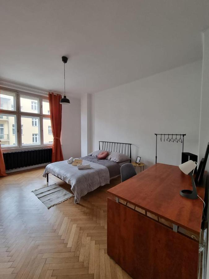 Big And Cozy Bedroom In Krakow Exterior photo