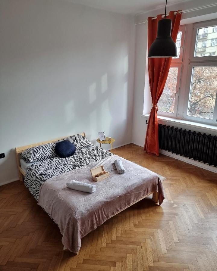 Big And Cozy Bedroom In Krakow Exterior photo